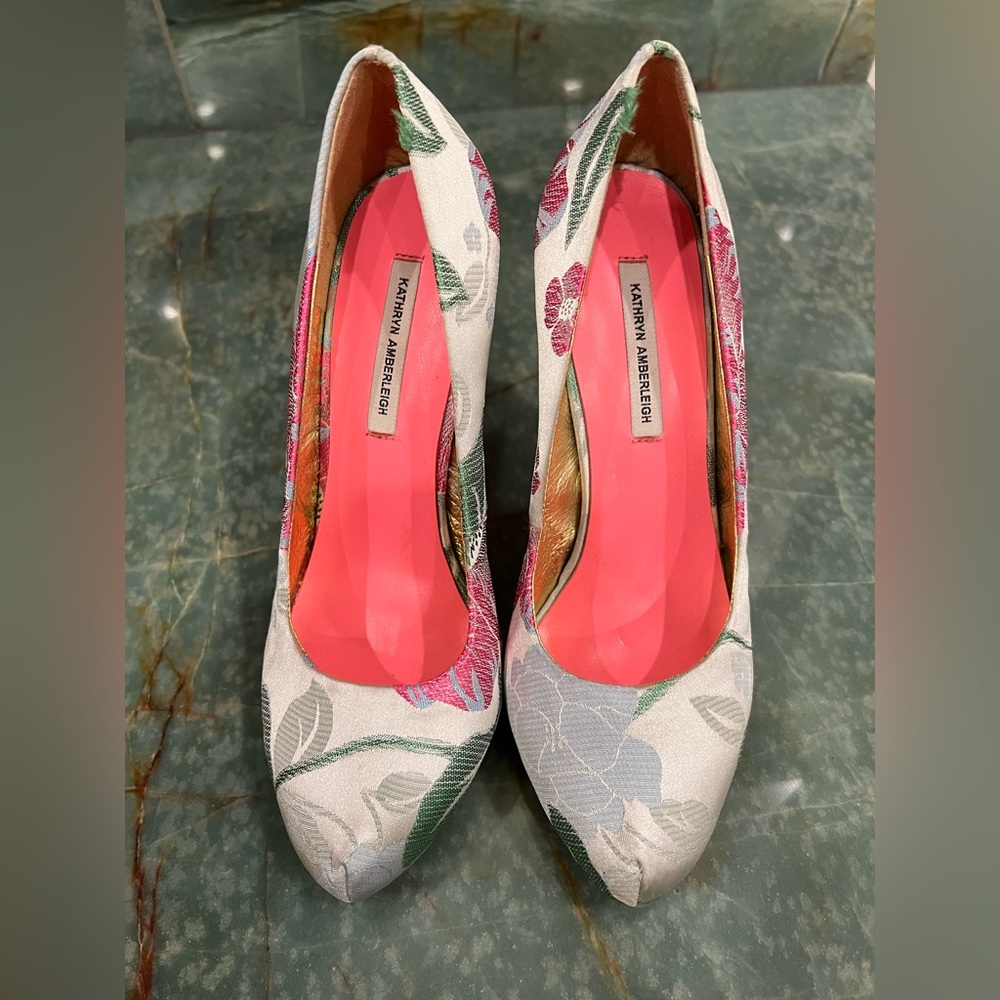 Kathryn Amberleigh Floral Print Silk Pump